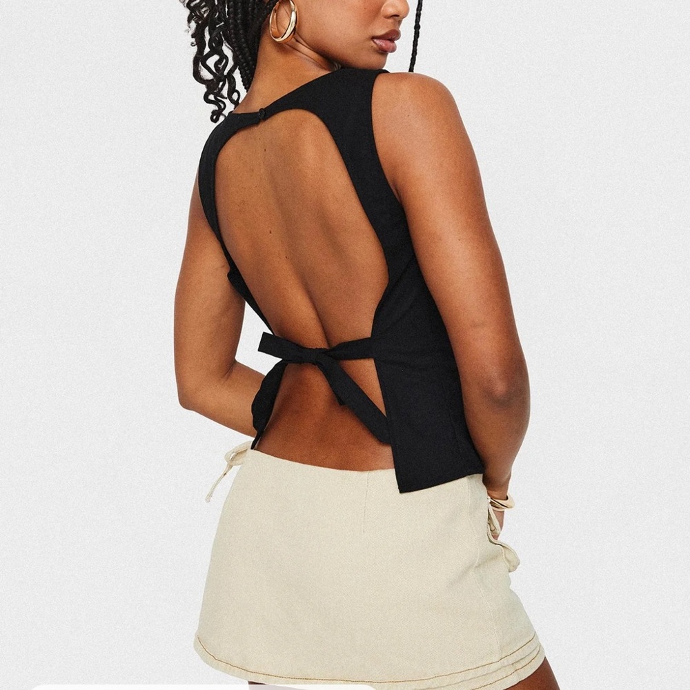 Princess polly open back top - with the tag on